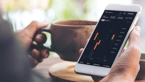 كيف أفتح حساب تداول حقيقي: 4 خطوات بسيطة