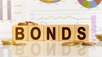 الاستثمار في السندات: ما هي السندات المالية وكيف تعمل؟
