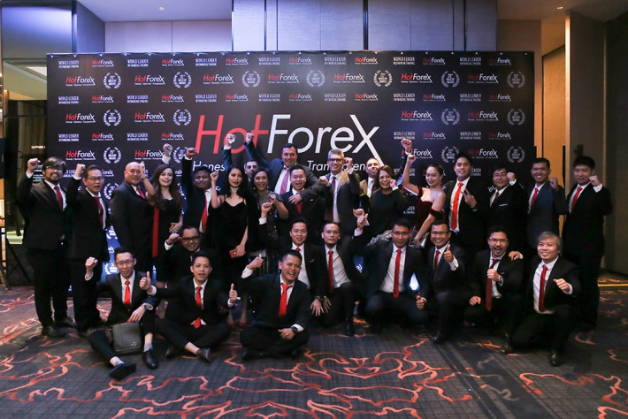 شركة HotForex تعلن عن شراكتها مع نادي باريس سان جيرمان الفرنسي لكرة القدم